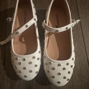 Steve Madden White Kids Shoes with Rhinestone Studs size 2
